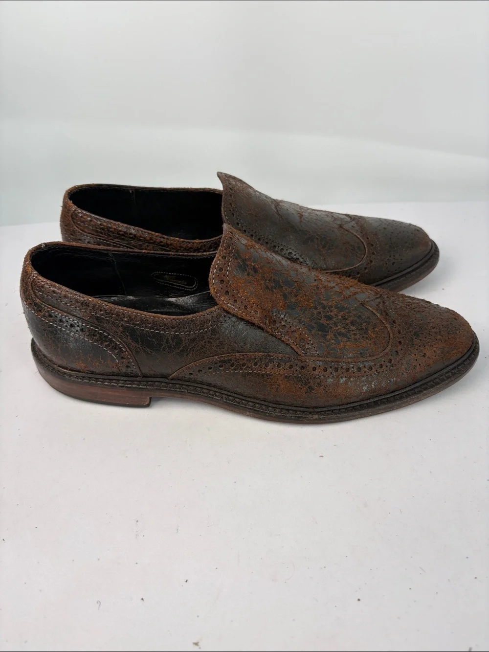 🥐 Allen Edmonds Bellerive Distressed Brown Leather Slip-On Brogues
